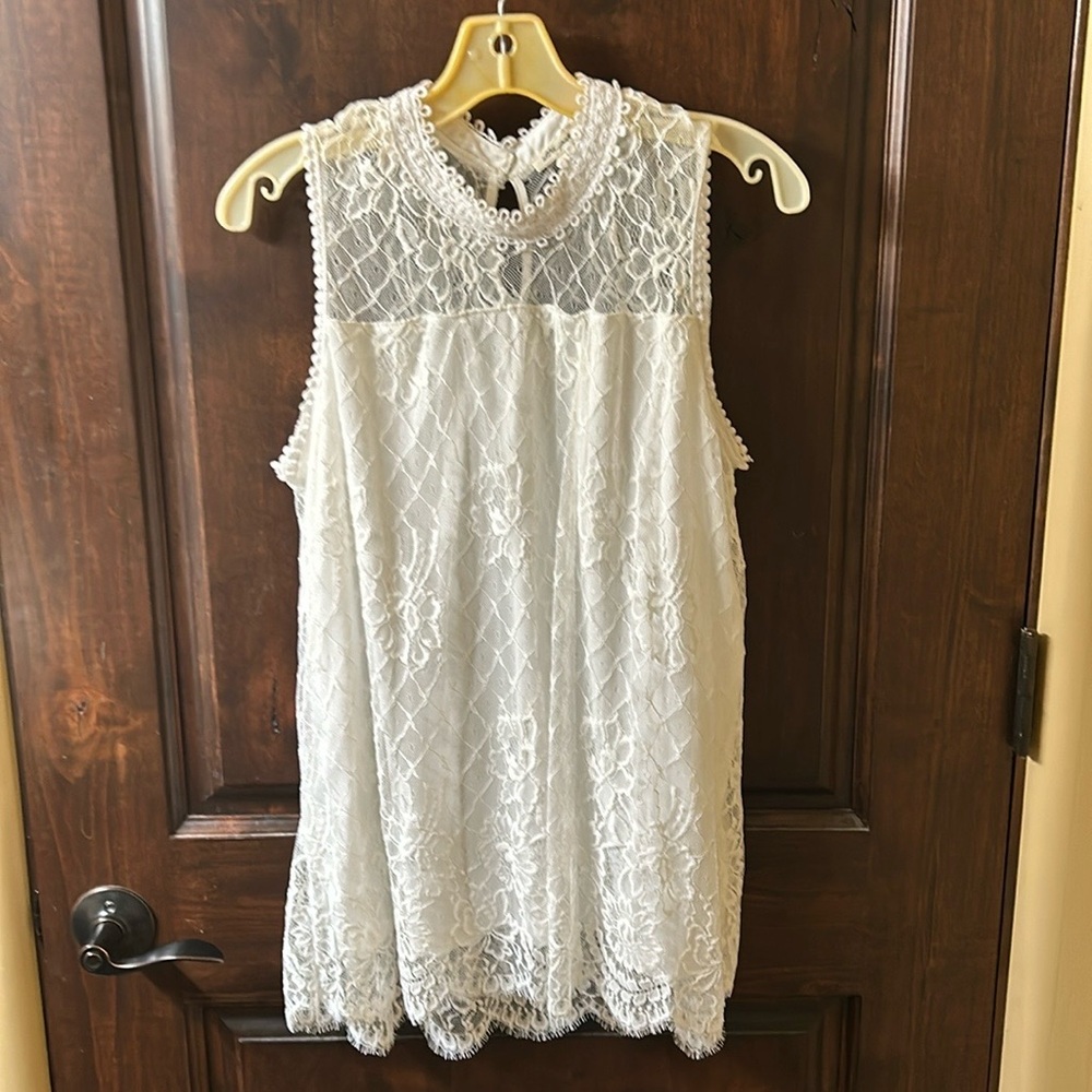 Dressy lace sleeveless blouse